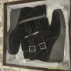 Giani Bernini Sashaa Black Suede Wedge Heel Bootie SZ 8M